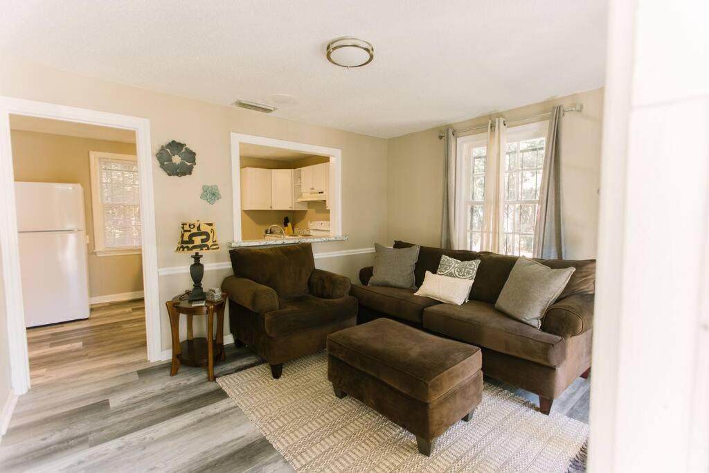 Cozy Downtown Gem Fully Equipped Free Parking Βίλα Μόμπαϊλ Εξωτερικό φωτογραφία