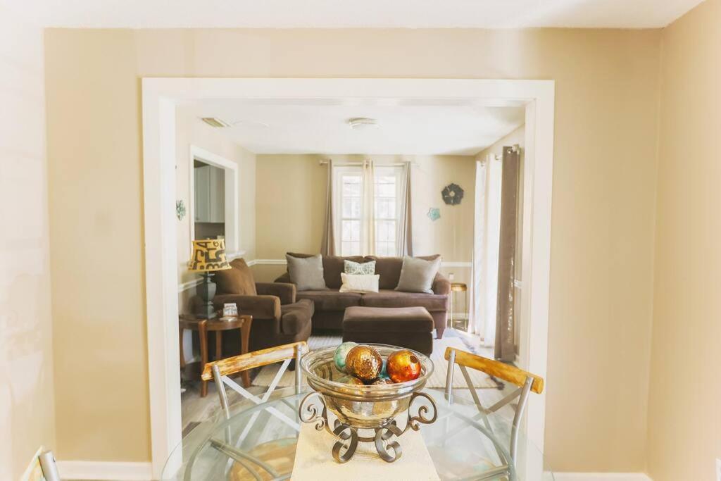 Cozy Downtown Gem Fully Equipped Free Parking Βίλα Μόμπαϊλ Εξωτερικό φωτογραφία