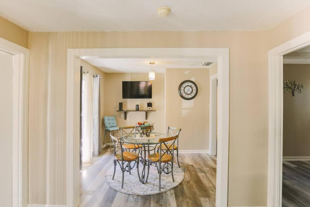 Cozy Downtown Gem Fully Equipped Free Parking Βίλα Μόμπαϊλ Εξωτερικό φωτογραφία
